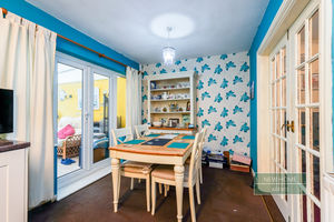 Photo 16- click for photo gallery